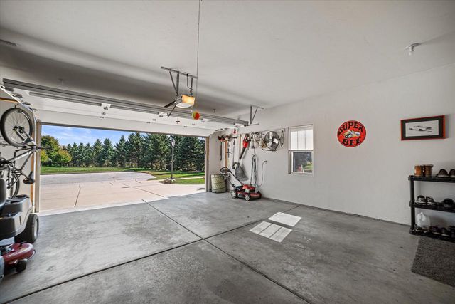 3906 Crystal LANE, Waukesha, WI 53189