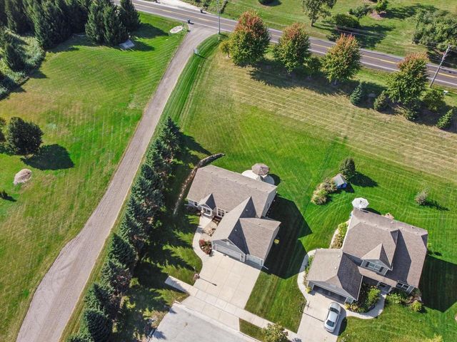 3906 Crystal LANE, Waukesha, WI 53189