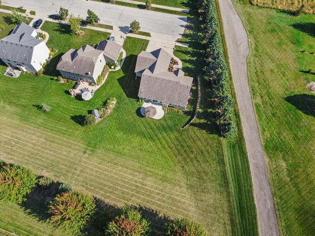 3906 Crystal LANE, Waukesha, WI 53189