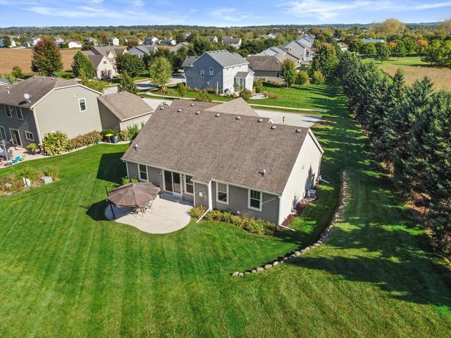 3906 Crystal LANE, Waukesha, WI 53189