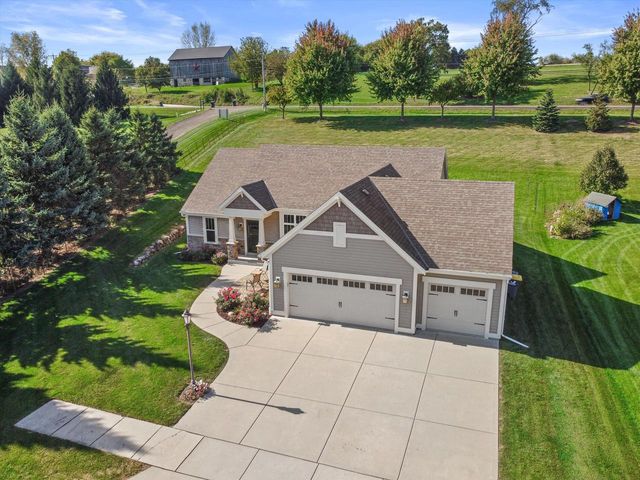3906 Crystal LANE, Waukesha, WI 53189
