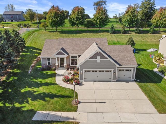 3906 Crystal LANE, Waukesha, WI 53189