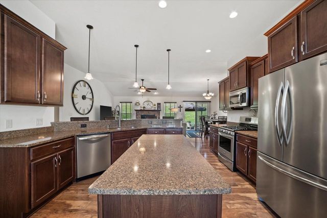 3906 Crystal LANE, Waukesha, WI 53189