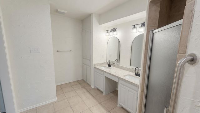 215 Mountainview Drive, Hurst, TX 76054