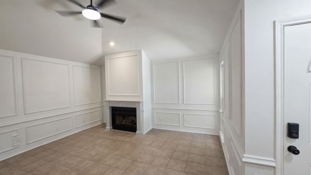 215 Mountainview Drive, Hurst, TX 76054