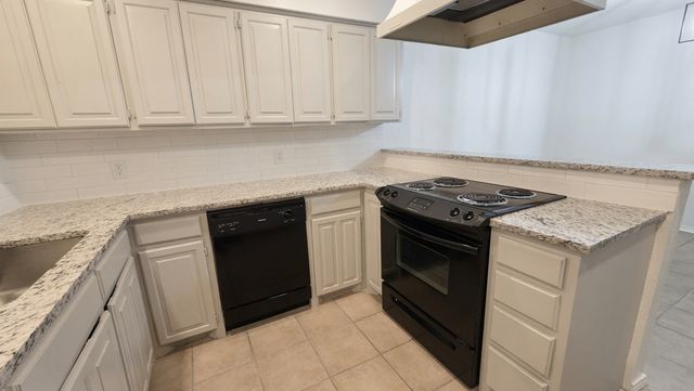215 Mountainview Drive, Hurst, TX 76054