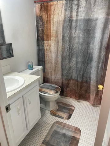 624 SNUG HARBOR Drive B7, Boynton Beach, FL 33435