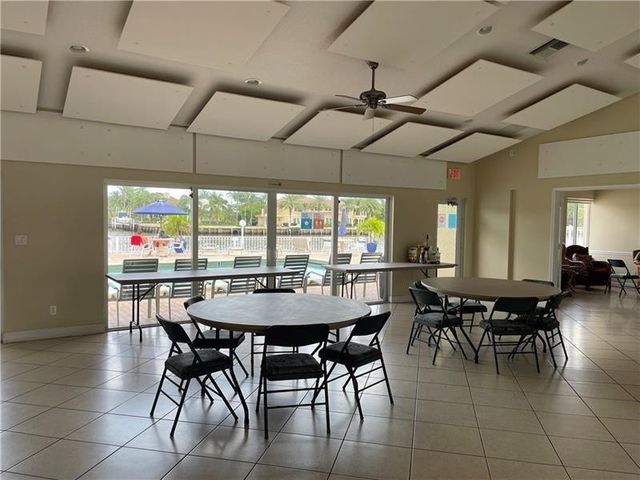 624 SNUG HARBOR Drive B7, Boynton Beach, FL 33435