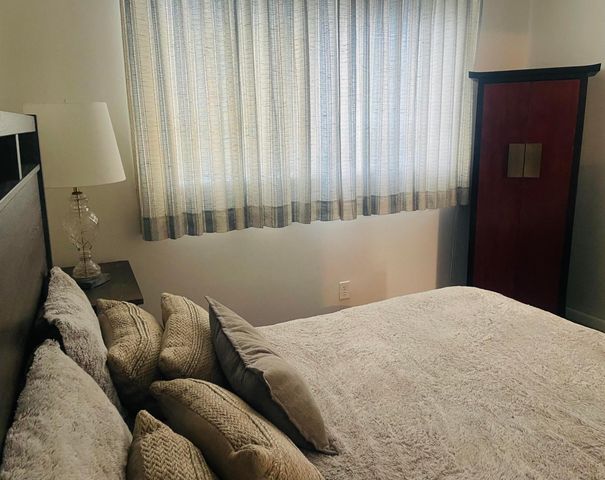 624 SNUG HARBOR Drive B7, Boynton Beach, FL 33435