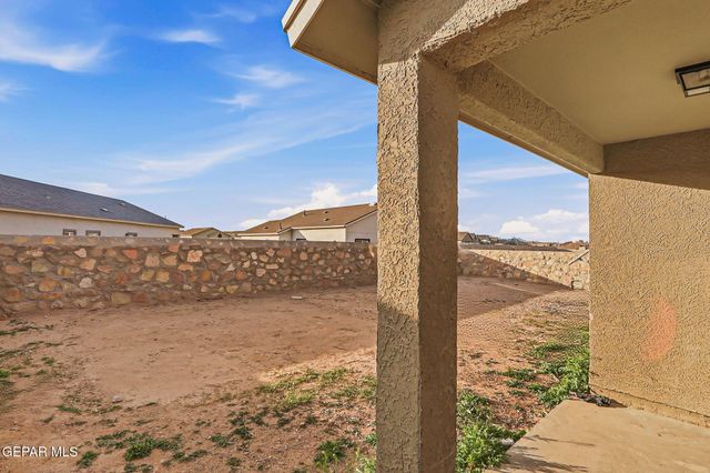 11588 Flor Sereno Place, Socorro, TX 79927