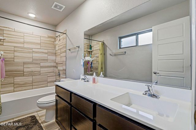 11588 Flor Sereno Place, Socorro, TX 79927