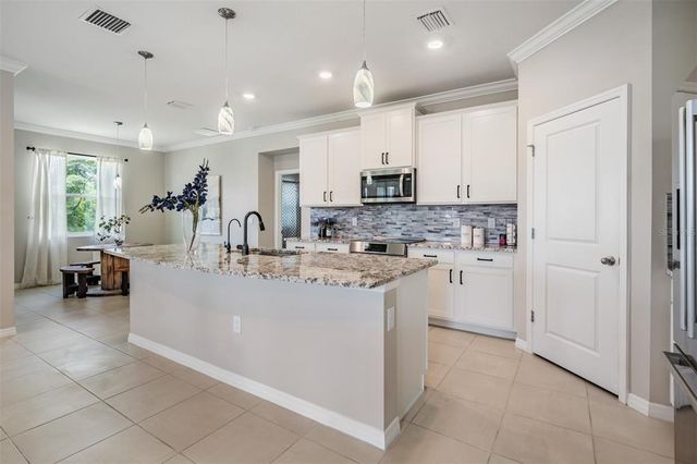14063 WINEBERRY DRIVE, Dade City, FL 33525
