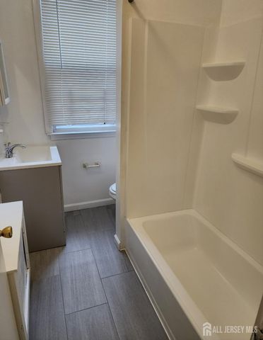 196 W End W Avenue, Newark, NJ 07106