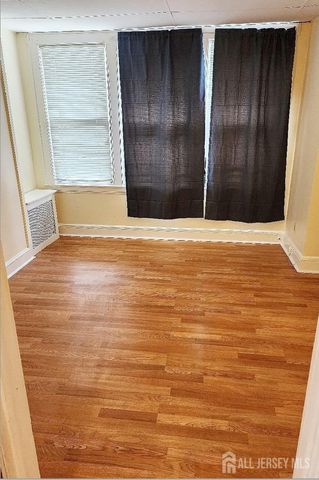 196 W End W Avenue, Newark, NJ 07106