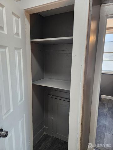 196 W End W Avenue, Newark, NJ 07106