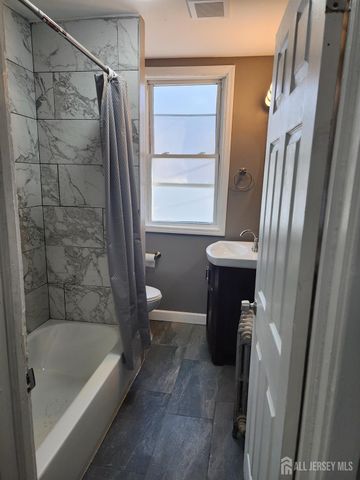 196 W End W Avenue, Newark, NJ 07106