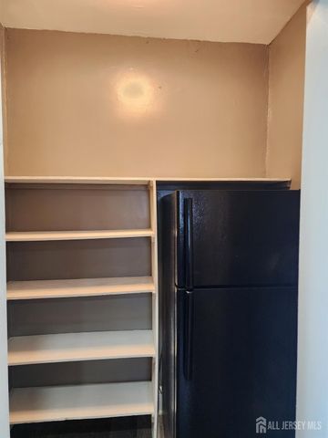 196 W End W Avenue, Newark, NJ 07106