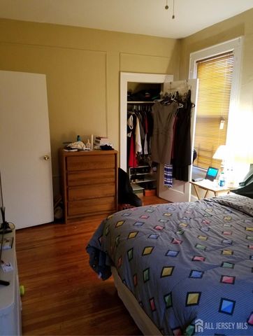 196 W End W Avenue, Newark, NJ 07106