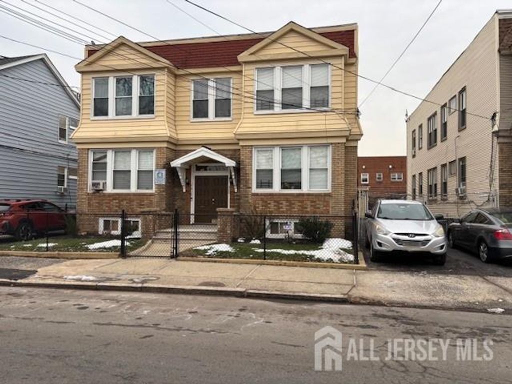196 W End W Avenue, Newark, NJ 07106