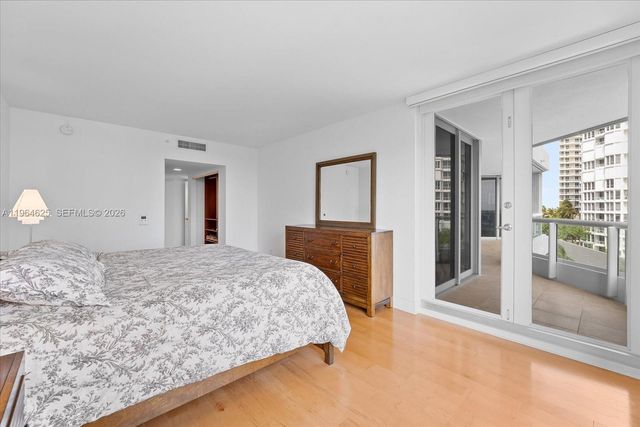 21055 Yacht Club Dr 802, Aventura, FL 33180