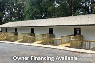 1090 7th Avenue NW 14, Hickory, NC 28601