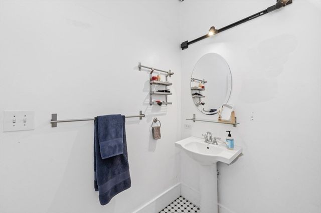 10 Williams St 44, Boston, MA 02119