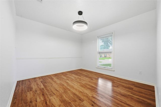 518 Rozelle Avenue, Sugar Land, TX 77498