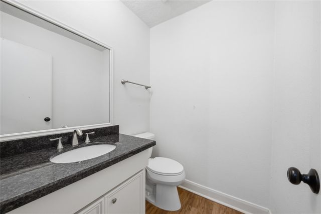 518 Rozelle Avenue, Sugar Land, TX 77498