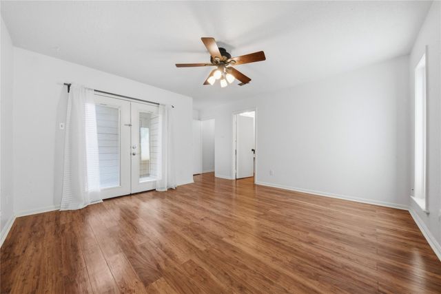 518 Rozelle Avenue, Sugar Land, TX 77498