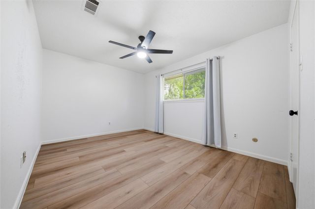 518 Rozelle Avenue, Sugar Land, TX 77498