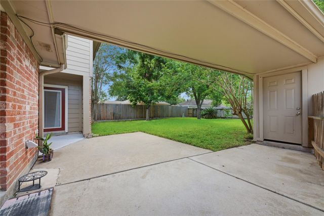 518 Rozelle Avenue, Sugar Land, TX 77498