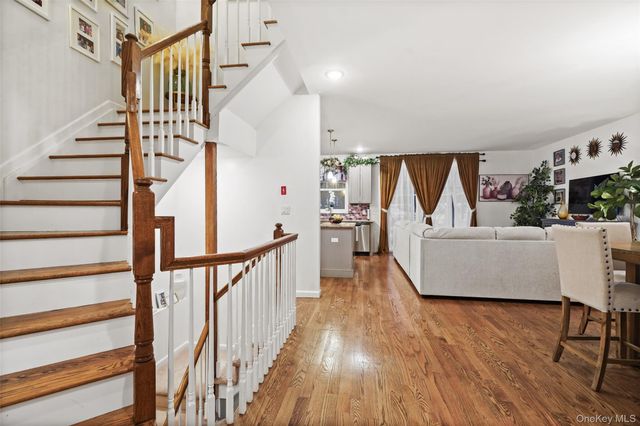 28 Magnolia Park, Middletown, NY 10940