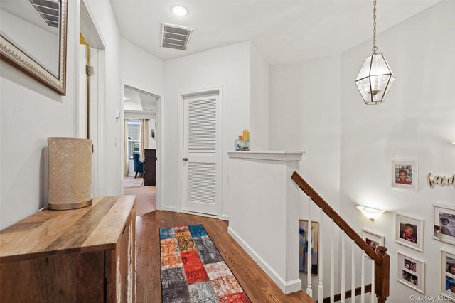 28 Magnolia Park, Middletown, NY 10940