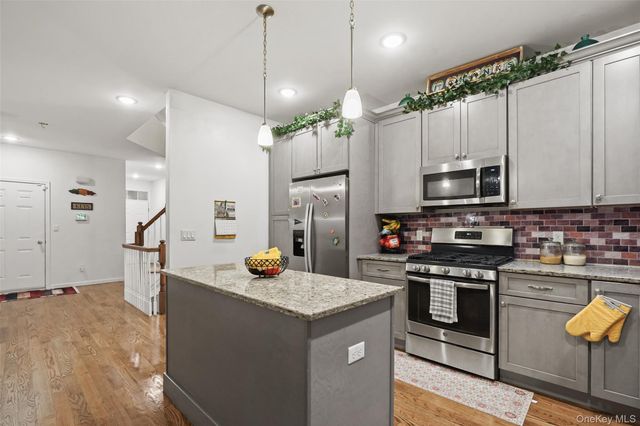 28 Magnolia Park, Middletown, NY 10940