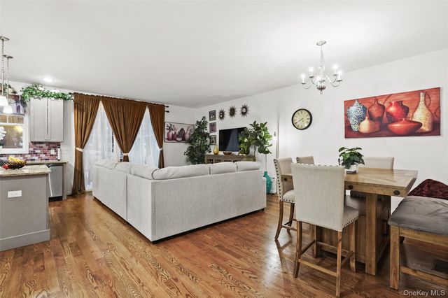 28 Magnolia Park, Middletown, NY 10940