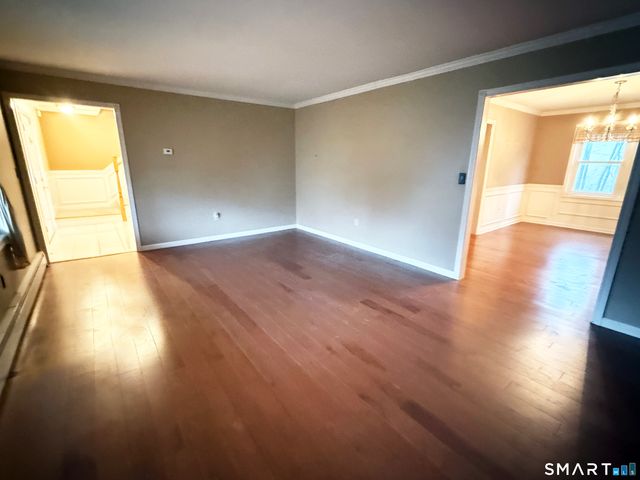 26 Geraldine Drive, Naugatuck, CT 06770