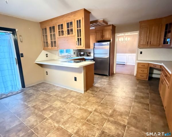 26 Geraldine Drive, Naugatuck, CT 06770