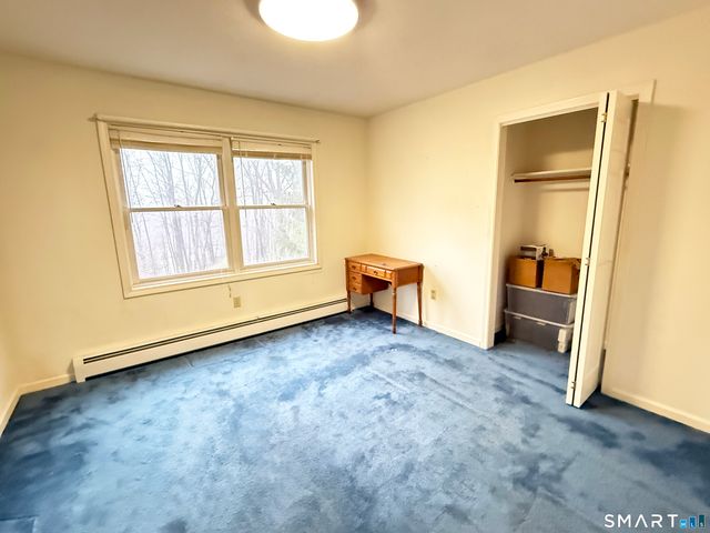 26 Geraldine Drive, Naugatuck, CT 06770