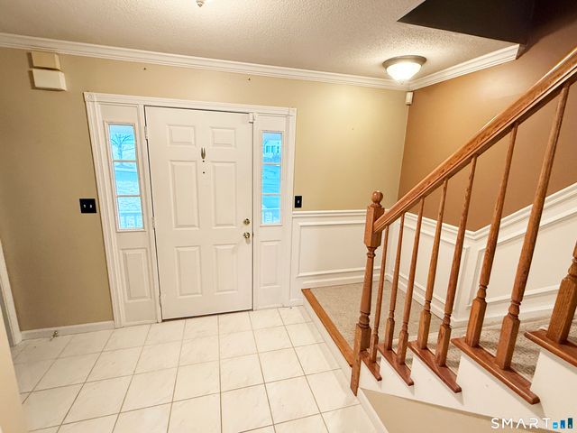 26 Geraldine Drive, Naugatuck, CT 06770