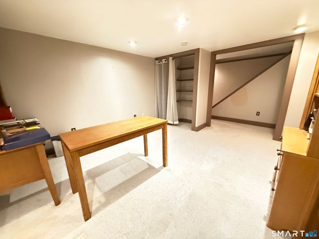 26 Geraldine Drive, Naugatuck, CT 06770