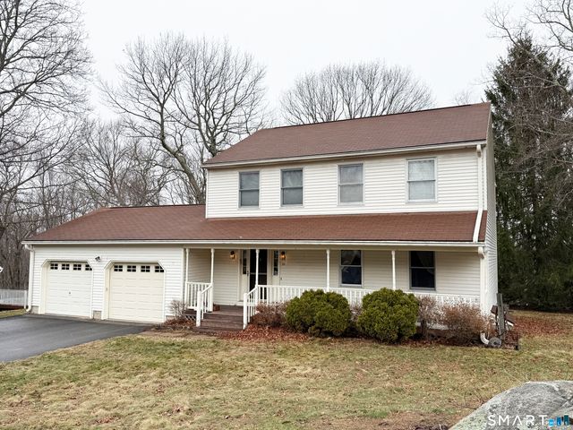 26 Geraldine Drive, Naugatuck, CT 06770