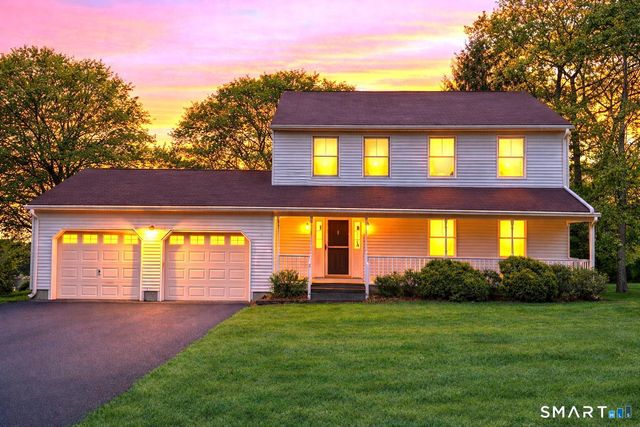 26 Geraldine Drive, Naugatuck, CT 06770