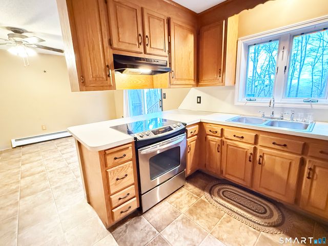 26 Geraldine Drive, Naugatuck, CT 06770