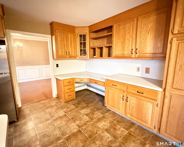 26 Geraldine Drive, Naugatuck, CT 06770