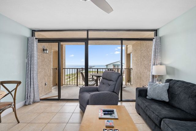 1021 S Water St. 312, Rockport, TX 78382