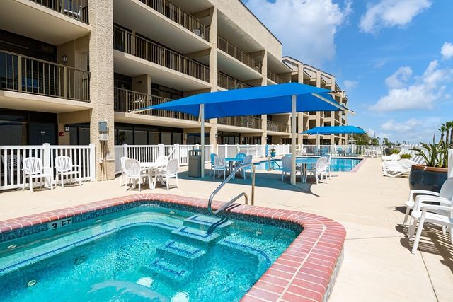 1021 S Water St. 312, Rockport, TX 78382