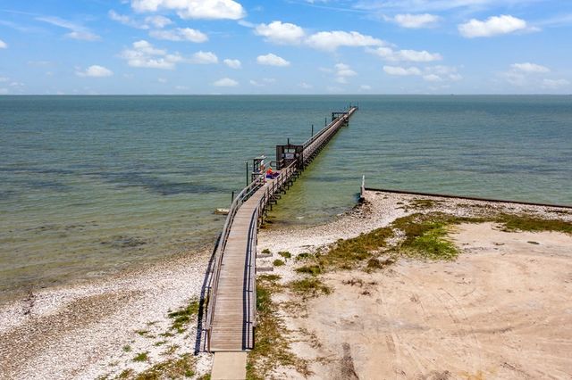 1021 S Water St. 312, Rockport, TX 78382