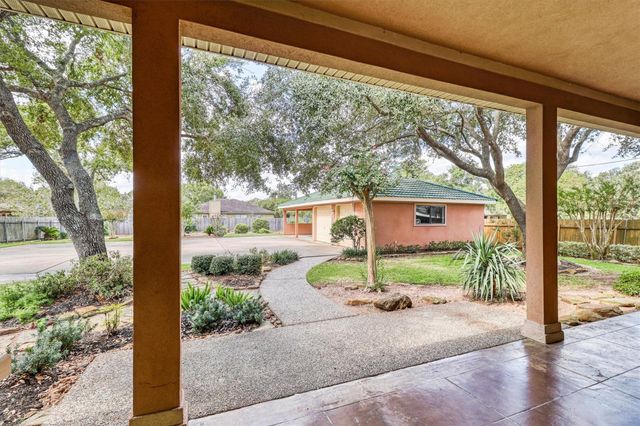 1802 Kelving Way Court, Wharton, TX 77488