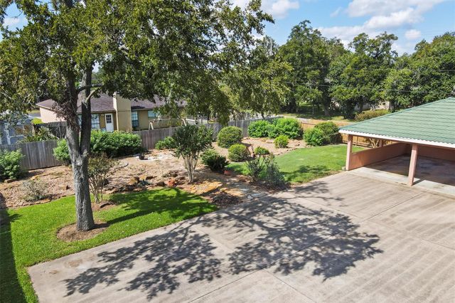 1802 Kelving Way Court, Wharton, TX 77488