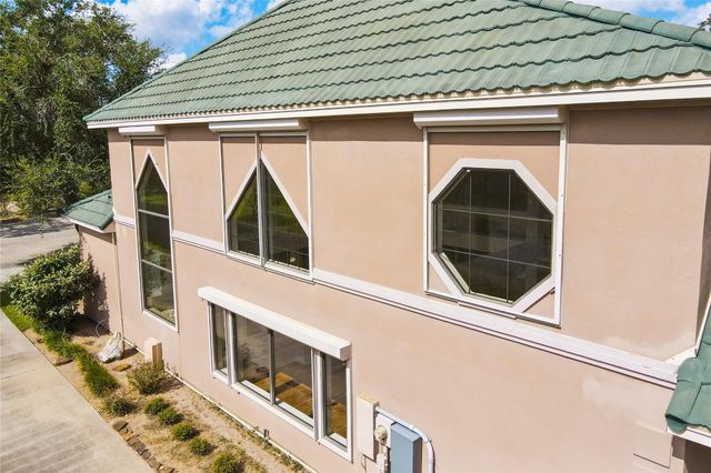 1802 Kelving Way Court, Wharton, TX 77488